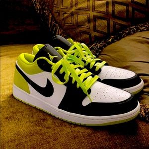 Jordan “Black Cyber” Sneakers